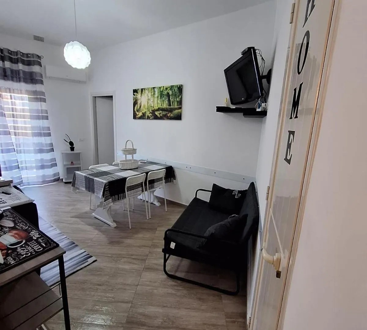 Tukory Central Room باليرمو